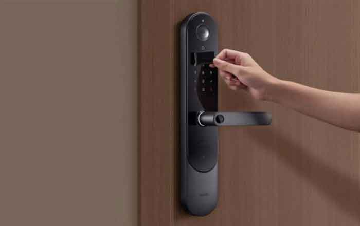 smart door lock untuk rumah pintar